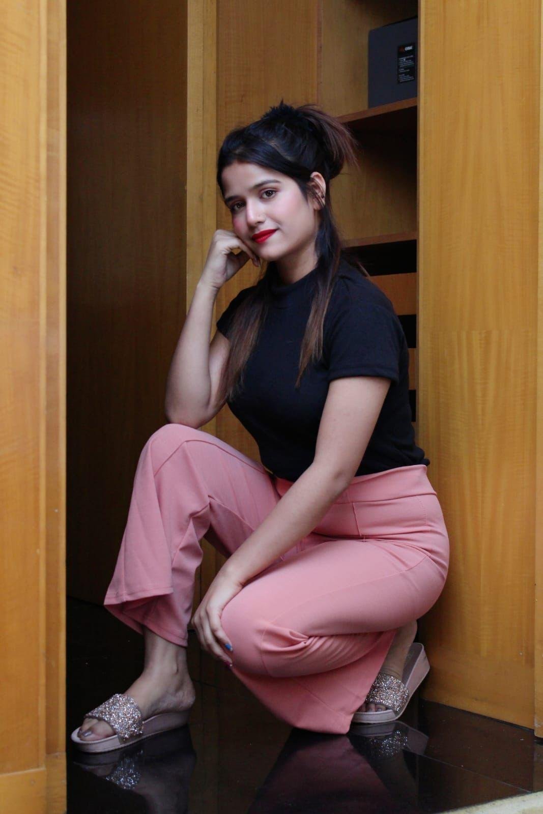  call girl Shivane